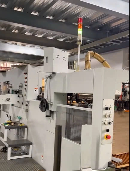 in hộp giấy tại xưởng